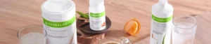 ★ Productos Herbalife en Ecuador: Todas las Categorías 2026 diferentes prodcutos herbalife en una superficies con unos vasos