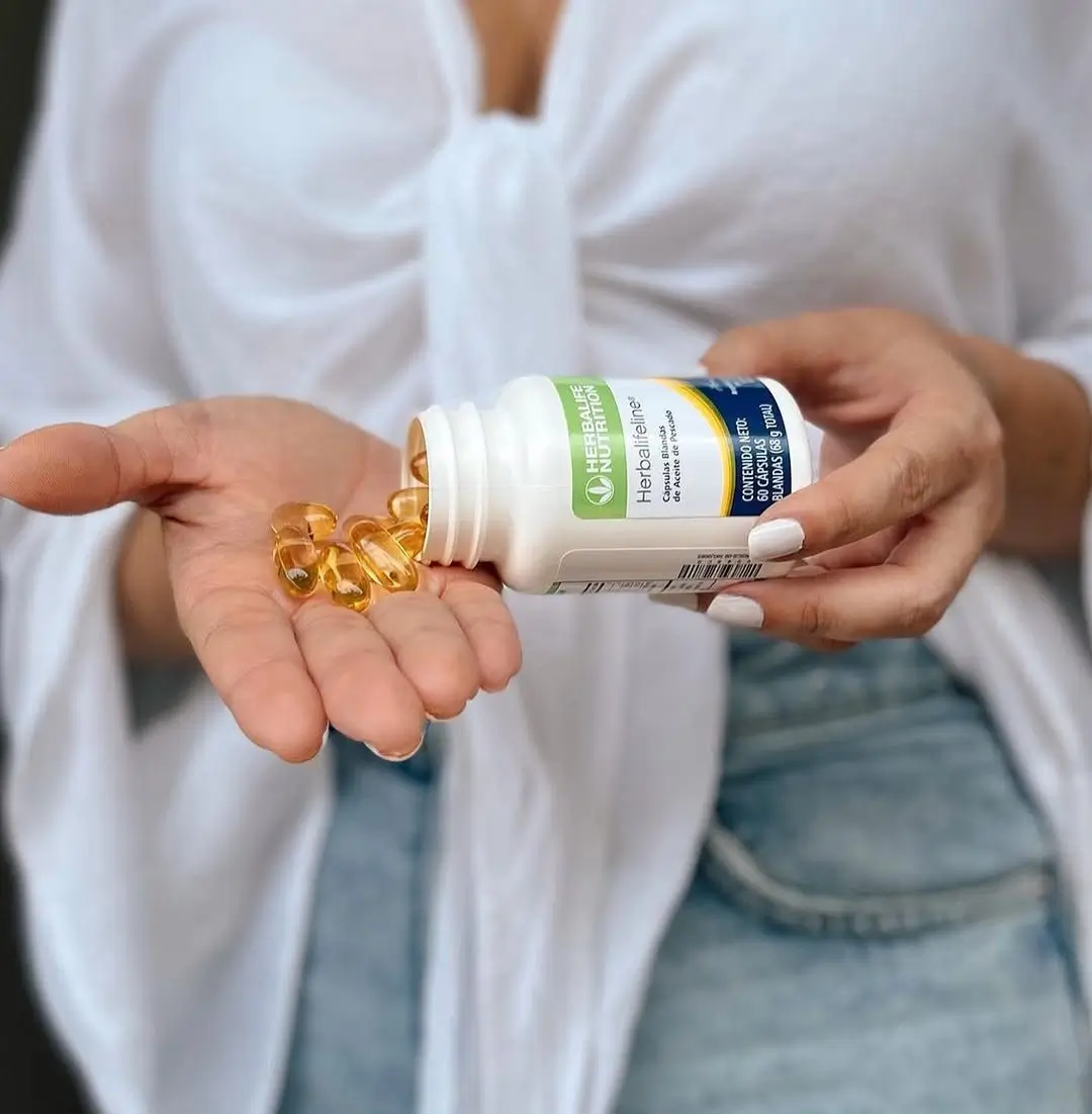 Cápsulas Herbalifeline Omega-3 para tomar con comidas en México